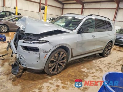 2025 BMW X7 M60I 5UX33EM02S9Y23621 - główne zdjęcie licytacji z USA - miniatura