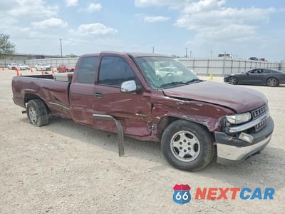 Czwarte zdjęcie samochodu z boku: 2001 CHEVROLET SILVERADO C1500 VIN:1GCEC19T11E262355 - miniatura