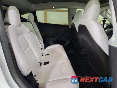Zdjęcie 10 z 12 samochodu: 2025 TESLA MODEL Y VIN:7SAYGDEE9SF223011 - miniatura