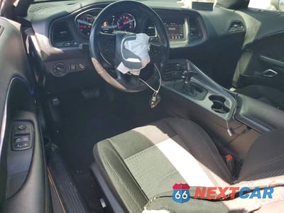 Zdjęcie 8 z 12 samochodu: 2023 DODGE CHALLENGER SXT VIN:2C3CDZAG4PH601990 - miniatura