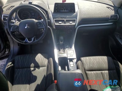Zdjęcie 8 z 14 samochodu: 2020 MITSUBISHI ECLIPSE CROSS LE VIN:JA4AT4AA3LZ611094 - miniatura