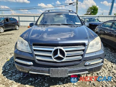 Piąte zdjęcie samochodu w środku: 2011 MERCEDES-BENZ GL 550 4MATIC VIN:4JGBF8GE3BA654667 - miniatura