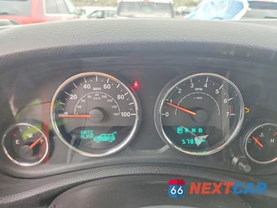 Zdjęcie 9 z 12 samochodu: 2015 JEEP WRANGLER RUBICON VIN:1C4BJWCG9FL582107 - miniatura