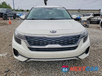 Piąte zdjęcie samochodu w środku: 2021 KIA SELTOS S VIN:KNDEUCAA4M7079768 - miniatura