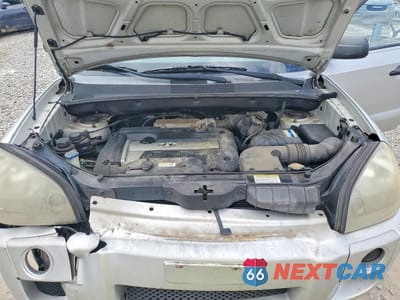 Zdjęcie 12 z 13 samochodu: 2006 HYUNDAI TUCSON GL VIN:KM8JM12B36U458626 - miniatura
