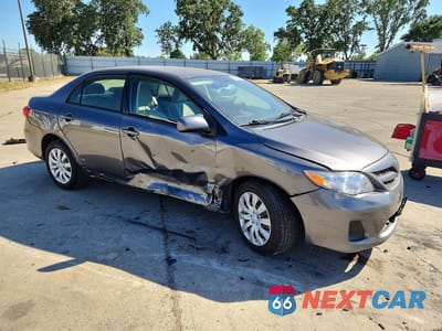 Czwarte zdjęcie samochodu z boku: 2012 TOYOTA COROLLA LE VIN:JTDBU4EE4C9175280 - miniatura