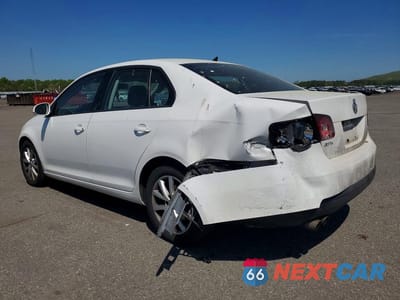 Drugie zdjęcie samochodu z przodu: 2010 VOLKSWAGEN JETTA SE VIN:3VWRZ7AJ0AM123953 - miniatura