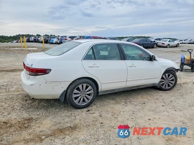 Trzecie zdjęcie samochodu z tyłu: 2003 HONDA ACCORD LX VIN:1HGCM56333A008660 - miniatura