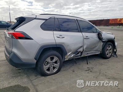 Trzecie zdjęcie samochodu z tyłu: 2024 TOYOTA RAV4 HYBRID XLE VIN:2T3RWRFVXRW222633 - miniatura