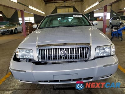 Piąte zdjęcie samochodu w środku: 2010 MERCURY GRAND MARQUIS LS VIN:2MEBM7FV2AX600867 - miniatura