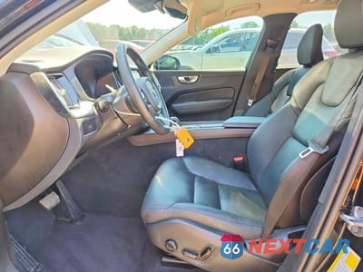 Zdjęcie 7 z 13 samochodu: 2025 VOLVO XC60 PLUS VIN:YV4M12RC4S1113077 - miniatura