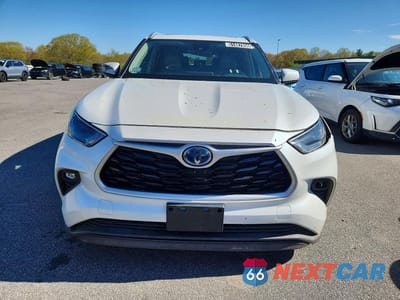 Piąte zdjęcie samochodu w środku: 2022 TOYOTA HIGHLANDER HYBRID XLE VIN:5TDHBRCH4NS543312 - miniatura