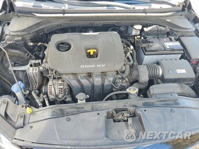 Zdjęcie 11 z 12 samochodu: 2017 HYUNDAI ELANTRA LIMITED VIN:5NPD84LF1HH055248 - miniatura