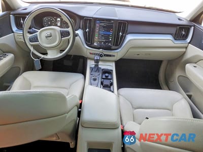 Zdjęcie 8 z 13 samochodu: 2018 VOLVO XC60 T5 MOMENTUM VIN:YV4102RK2J1090510 - miniatura