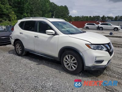 Czwarte zdjęcie samochodu z boku: 2020 NISSAN ROGUE SV VIN:5N1AT2MVXLC744734 - miniatura