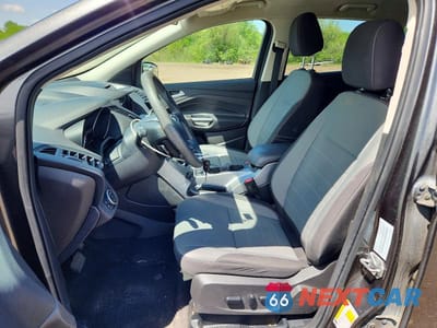 Zdjęcie 7 z 12 samochodu: 2016 FORD ESCAPE SE VIN:1FMCU9GXXGUC07499 - miniatura