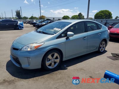 2013 TOYOTA PRIUS THREE JTDKN3DU9D1733866 - główne zdjęcie licytacji z USA - miniatura