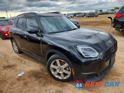 Czwarte zdjęcie samochodu z boku: 2025 MINI COUNTRYMAN S ALL4 VIN:WMZ23GA03S7P95403 - miniatura