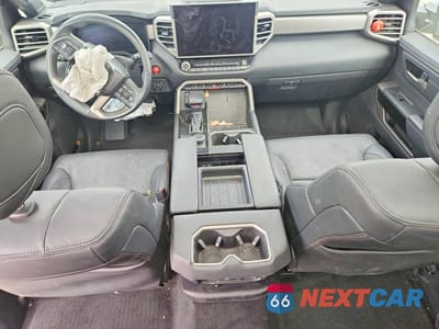 Zdjęcie 8 z 12 samochodu: 2025 TOYOTA TUNDRA LIMITED VIN:5TFWA5DB2SX254416 - miniatura