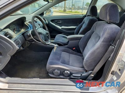 Zdjęcie 7 z 12 samochodu: 1999 HONDA ACCORD LX VIN:1HGCG3262XA015939 - miniatura