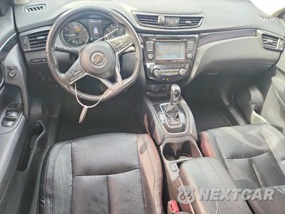 Zdjęcie 8 z 12 samochodu: 2017 NISSAN ROGUE SPORT SL VIN:JN1BJ1CR4HW139582 - miniatura