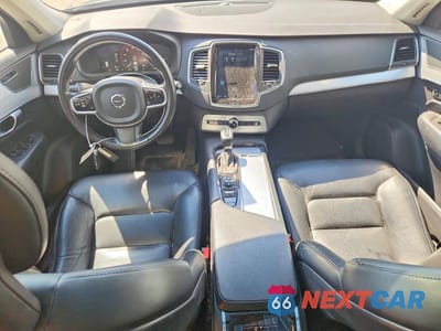 Zdjęcie 8 z 13 samochodu: 2018 VOLVO XC90 T5 VIN:YV4102PK2J1355414 - miniatura