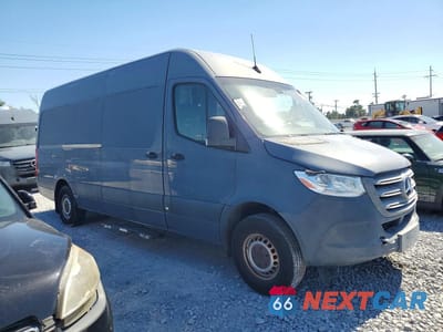 Czwarte zdjęcie samochodu z boku: 2019 MERCEDES BENZ SPRINTER 2500 DELIVERY VAN VIN:WD4PF1CD1KP151771 - miniatura