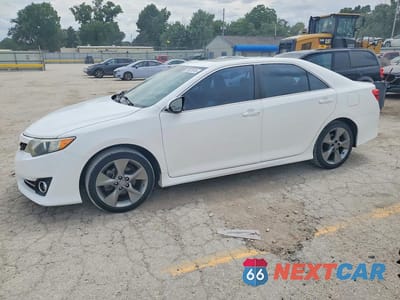 2014 TOYOTA CAMRY SE SPORT 4T1BF1FK4EU738756 - główne zdjęcie licytacji z USA - miniatura
