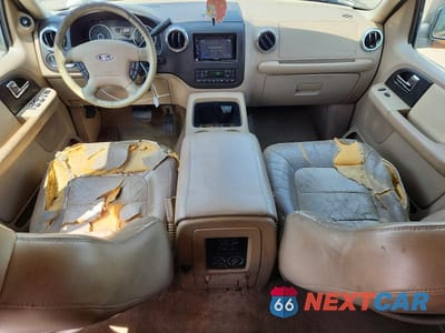 Zdjęcie 8 z 13 samochodu: 2006 FORD EXPEDITION EDDIE BAUER VIN:1FMPU17556LB00222 - miniatura