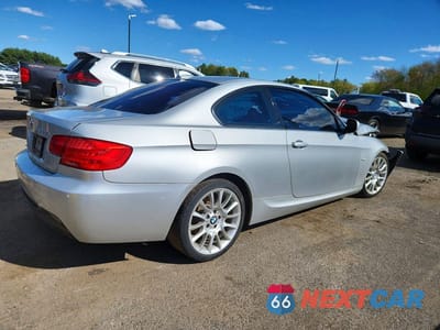 Trzecie zdjęcie samochodu z tyłu: 2013 BMW 328 I VIN:WBAKE3C54DE444863 - miniatura