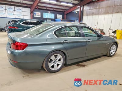 Trzecie zdjęcie samochodu z tyłu: 2013 BMW 528 XI VIN:WBAXH5C56DDW13831 - miniatura