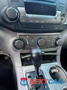 Zdjęcie 12 z 13 samochodu: 2011 TOYOTA HIGHLANDER BASE VIN:5TDZA3EH7BS011047 - miniatura