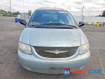 Piąte zdjęcie samochodu w środku: 2002 CHRYSLER TOWN & COUNTRY LIMITED VIN:2C8GP64L82R550488 - miniatura