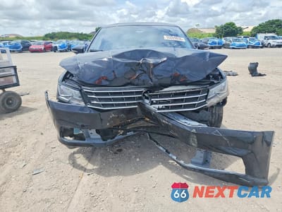 Piąte zdjęcie samochodu w środku: 2019 VOLKSWAGEN PASSAT WOLFSBURG VIN:1VWLA7A3XKC010528 - miniatura