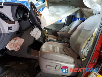 Zdjęcie 7 z 13 samochodu: 2017 TOYOTA SIENNA XLE 8-PASSENGER VIN:5TDYZ3DC4HS821142 - miniatura