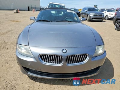 Piąte zdjęcie samochodu w środku: 2008 BMW Z4 3.0SI VIN:4USBU53558LW93587 - miniatura