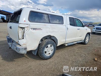 Trzecie zdjęcie samochodu z tyłu: 2010 TOYOTA TUNDRA DOUBLE CAB LIMITED VIN:5TFBY5F1XAX125742 - miniatura