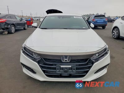 Piąte zdjęcie samochodu w środku: 2018 HONDA ACCORD SPORT VIN:1HGCV1F38JA048154 - miniatura