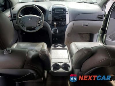 Zdjęcie 8 z 13 samochodu: 2006 TOYOTA SIENNA LE 8 PASSENGER VIN:5TDZA23C86S409715 - miniatura