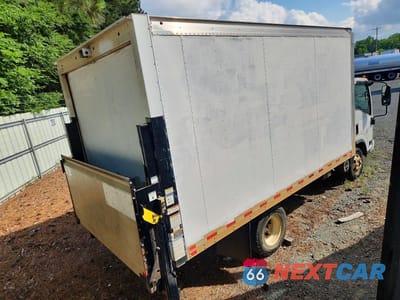 Trzecie zdjęcie samochodu z tyłu: 2019 ISUZU NPR HD BOX TRUCK VIN:54DB4W1B0KS811347 - miniatura