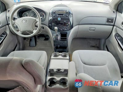 Zdjęcie 8 z 13 samochodu: 2005 TOYOTA SIENNA LE 7 PASSENGER VIN:5TDZA23CX5S222250 - miniatura