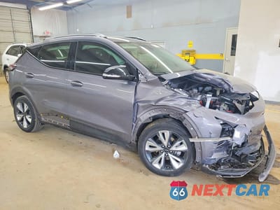 Czwarte zdjęcie samochodu z boku: 2022 CHEVROLET BOLT EUV LT VIN:1G1FY6S0XN4112882 - miniatura