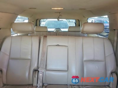 Zdjęcie 10 z 13 samochodu: 2008 CHEVROLET SUBURBAN C1500 LS VIN:1GNFC16018R206473 - miniatura