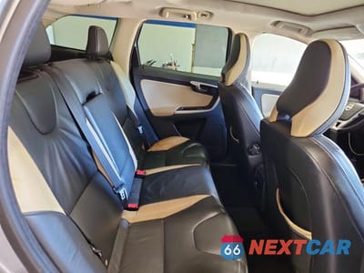 Zdjęcie 11 z 13 samochodu: 2012 VOLVO XC60 T6 VIN:YV4902DZ4C2257843 - miniatura