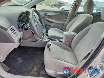 Zdjęcie 7 z 13 samochodu: 2010 TOYOTA COROLLA LE VIN:2T1BU4EE2AC501200 - miniatura