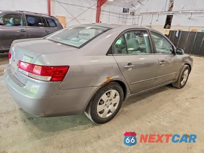 Trzecie zdjęcie samochodu z tyłu: 2008 HYUNDAI SONATA GLS VIN:5NPET46C28H339864 - miniatura