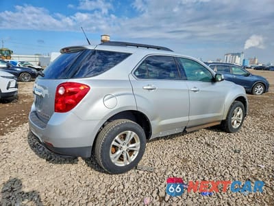 Trzecie zdjęcie samochodu z tyłu: 2011 CHEVROLET EQUINOX LT VIN:2GNALDEC5B1309080 - miniatura