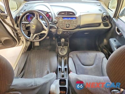 Zdjęcie 8 z 12 samochodu: 2013 HONDA FIT SPORT VIN:JHMGE8H51DC022302 - miniatura