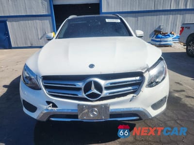 Piąte zdjęcie samochodu w środku: 2019 MERCEDES-BENZ GLC 350E VIN:WDC0G5EB7KF629221 - miniatura