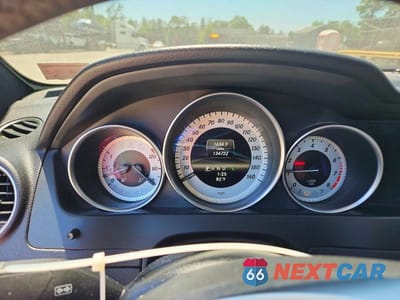 Zdjęcie 9 z 12 samochodu: 2013 MERCEDES-BENZ C 350 4MATIC VIN:WDDGJ8JB0DG039460 - miniatura